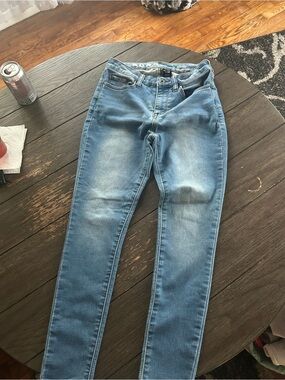 Women’s Light Blue Slim Jeans